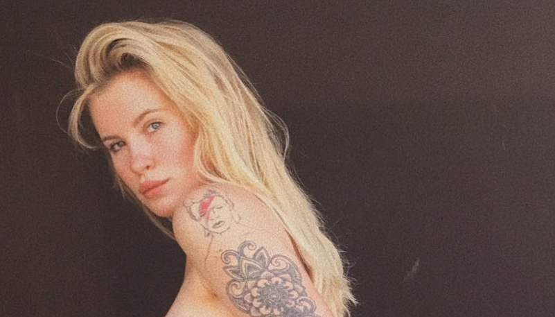 'Ista si mama': Lijepa Ireland Baldwin pozirala bez grudnjaka