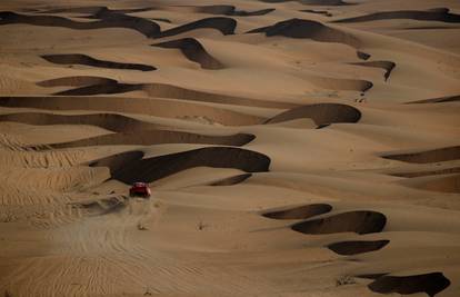 Komplikacije na reliju Dakar: Sainz se izgubio usred pustinje
