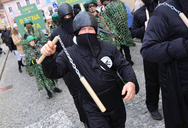 Velika povorka maskiranih grupa na 200. Samoborskom fašniku