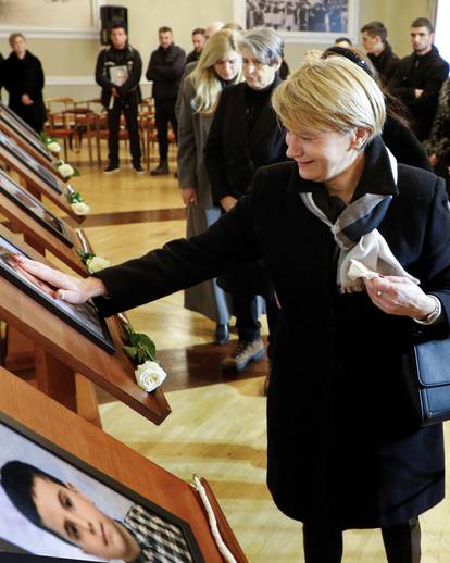 FOTO Shrvane obitelji i ogromna tuga na komemoraciji: 'Gubitak dva anđela posebno nas boli...'