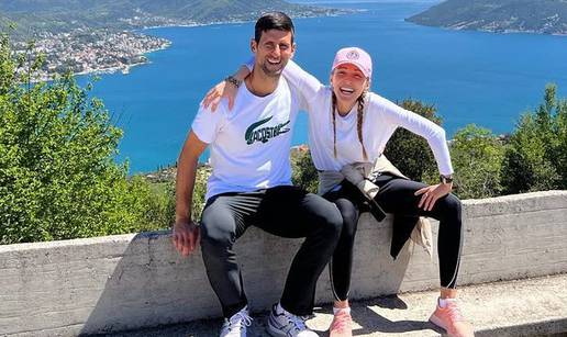 Novak i Jelena proslavili osmu godišnjicu braka: 'Tinejdžeri!'