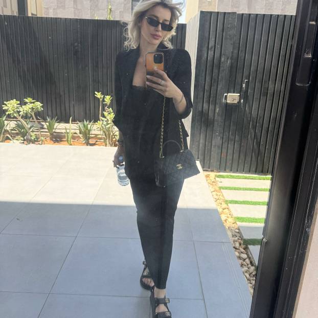 FOTO Naša prekrasna novinarka zaljubila se u ikonu Reala. Brak im je kao iz bajke, dobili i sina