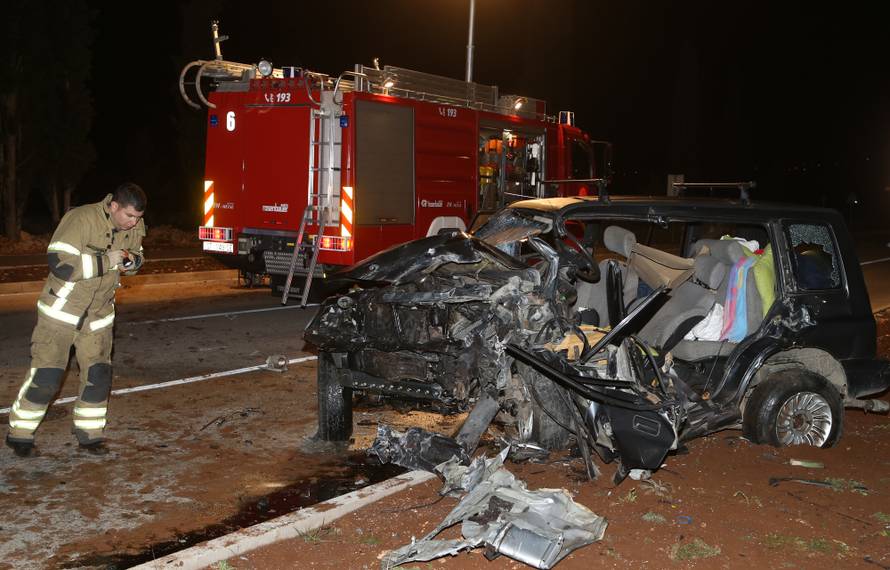 Dugopolje: Jedan mrtav, jedan kritično u stravičnoj nesreći