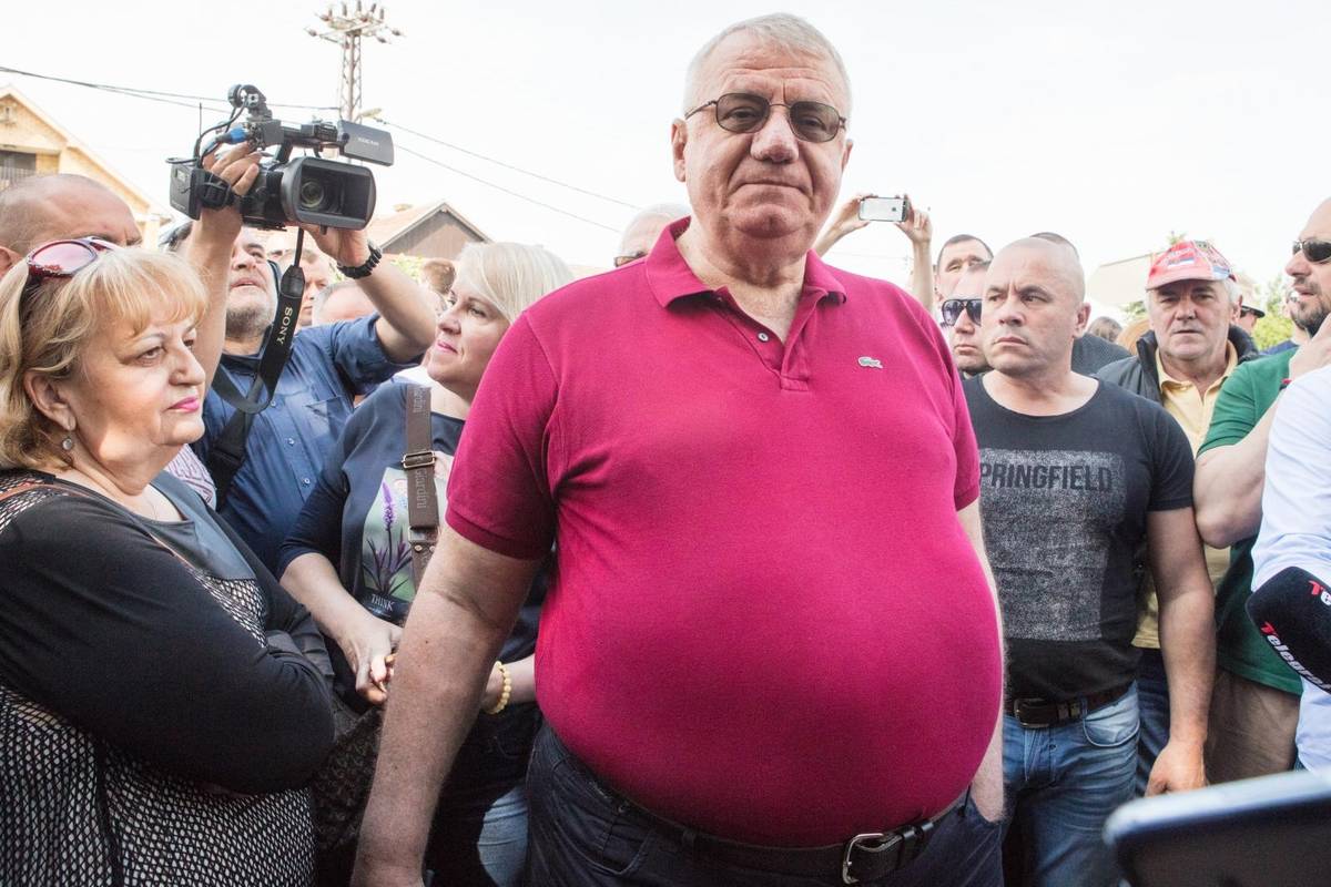 Ratni zločinac Šešelj lupeta o Balaševiću:' Razočaran sam jer slave izdajnika srpskog naroda'