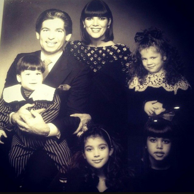 FOTO Kris Jenner šokirala novim izgledom! Zategnula lice, a kosa više nije crna: 'Izgleda mlađe...'