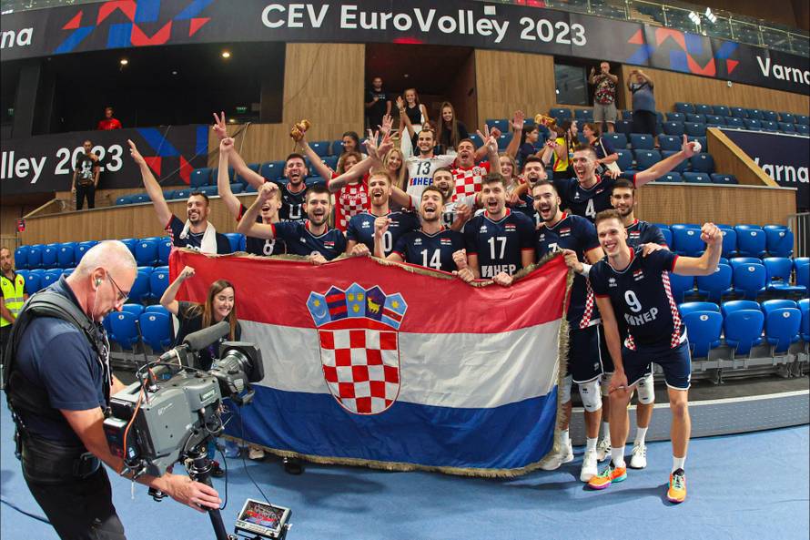 'Moja domovina' ori se na Crnom moru! Sjajni Hrvati pomeli mušterije iz Španjolske