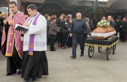 Ispraćaj ubijene Anice:  'Mama je puno trpjela, to ju je koštalo'