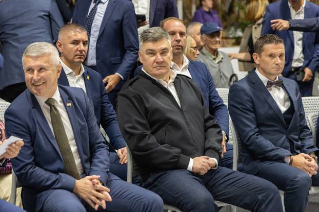 Otvoren 17. Internacionalni sajam pršuta u Tinjanu