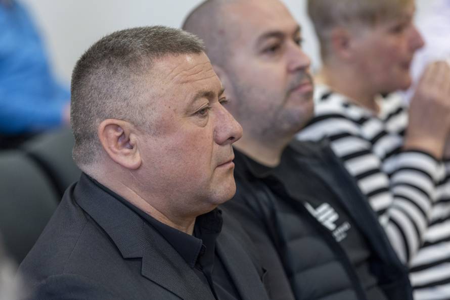 Osijek: Suđenje bivšem vukovarsko-srijemskom županu Damiru Dekaniću