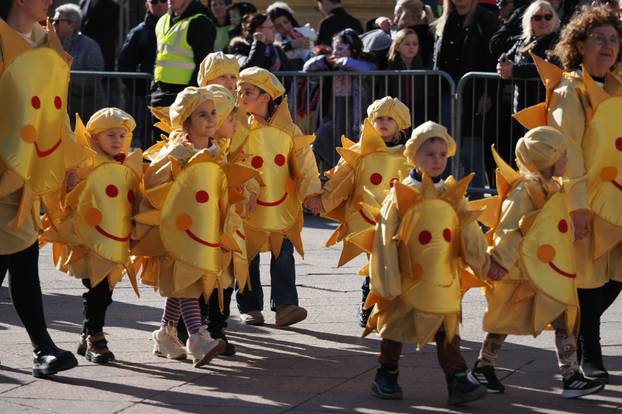 FOTO Najslađa galerija danas - Riječkim karnevalom prošetalo tisuće maškara