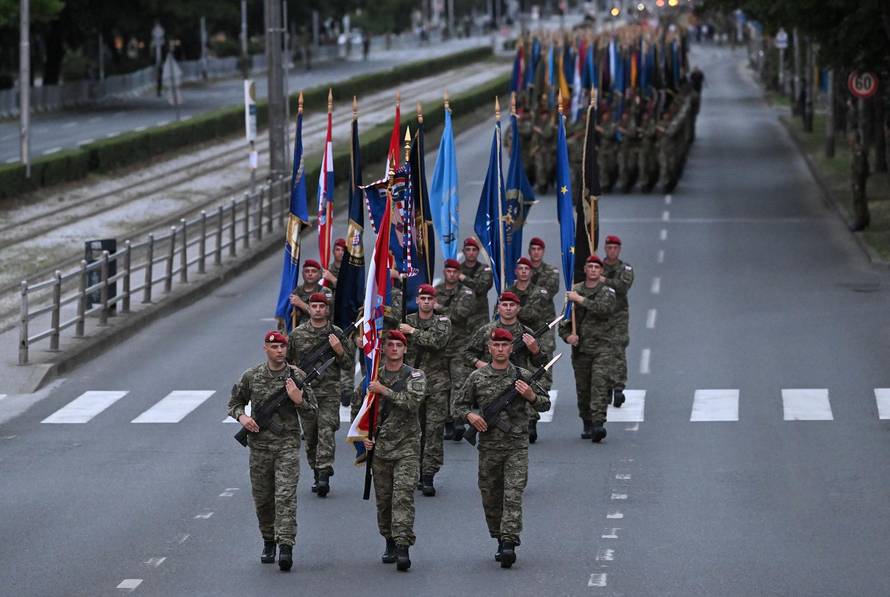 Zagreb: Generalna proba svečanog vojnog mimohoda