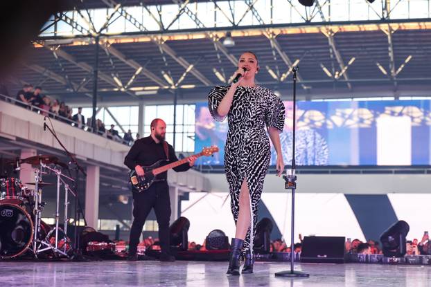 Zagreb: Popodnevni doček uz Aleksandru Prijović