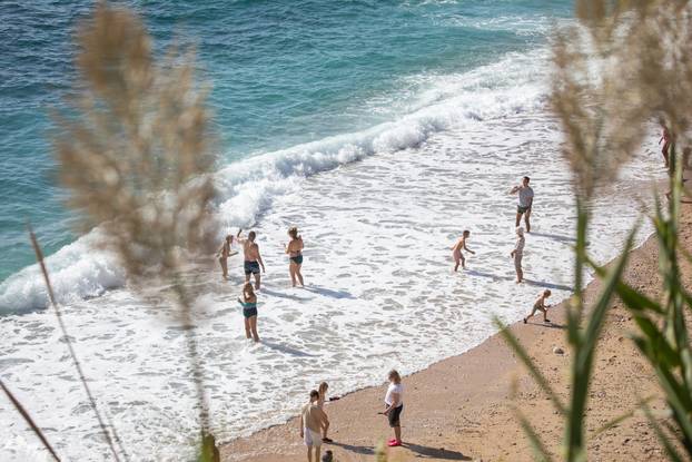Dubrovnik: Kupači na najpoznatijoj gradskoj plaži Banje