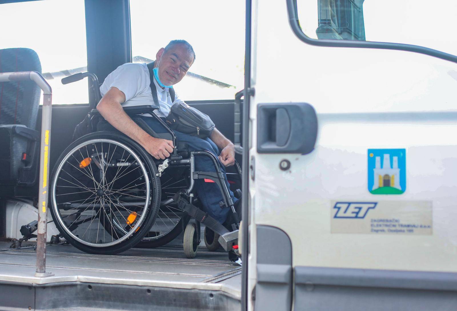 "Vozim se u ZET-ovom kombiju za osobe s invaliditetom. Ne radi klima po ovim vrućinama"