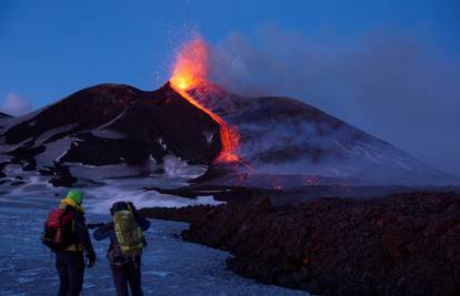 Erupcija Etne: Nakon čak 130 potresa sela zatrpana pepelom