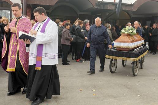 Ispraćaj ubijene Anice:  'Mama je puno trpjela, to ju je koštalo'