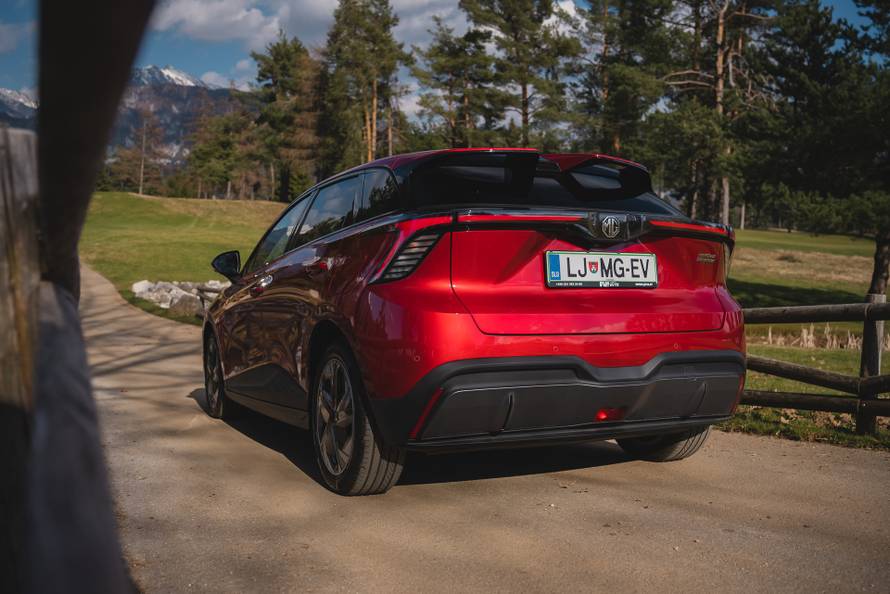 Vozili smo novi MG4. Tvrde da će on pokopati konkurenciju