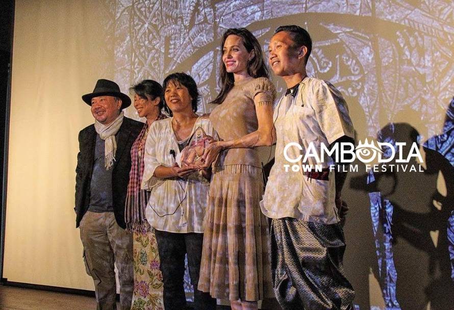 Angelina šteti djeci: Mora im dati da češće viđaju oca Brada