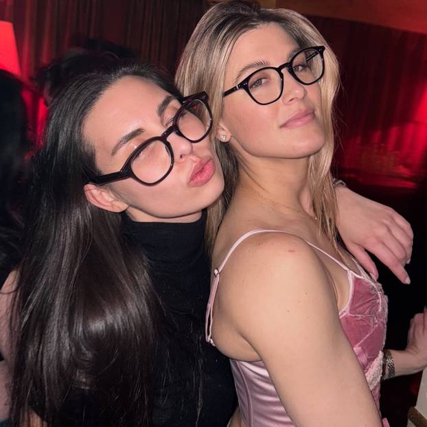 FOTO S 31 godinom oprostila se od tenisa, a zbog obrijane glave izgubila je vrijedno sponzorstvo