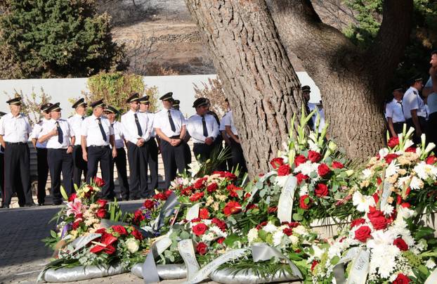 Omiš: Sprovod bivšeg vatrogasnog zapovjednika Drage Lelasa