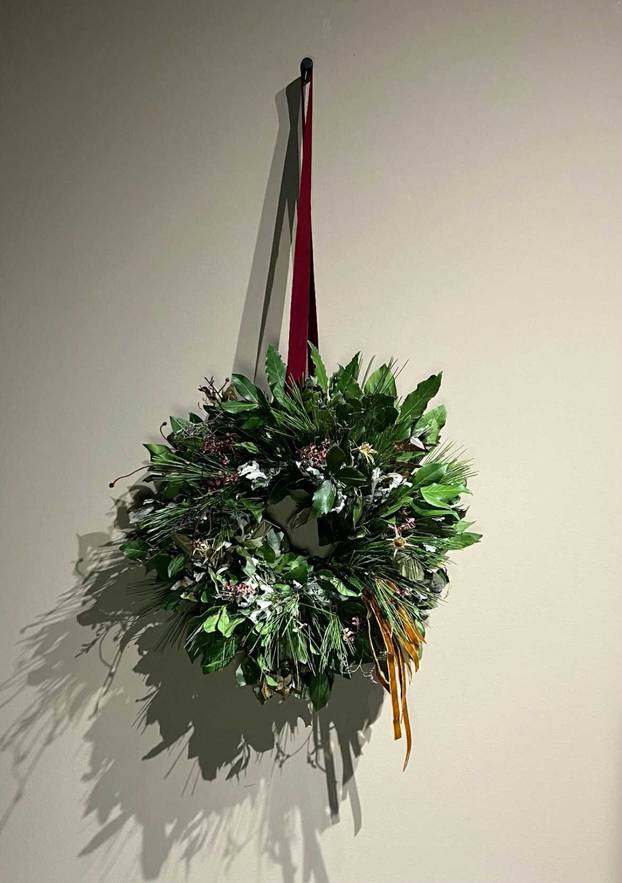 FOTO Domaći kreativci svojim vijencima za vrata stvaraju blagdansku magiju već na ulazu