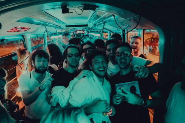 FOTO Ludilo na tračnicama! Ovaj party tramvaj u Zagrebu vozi vas direktno u ekstazu