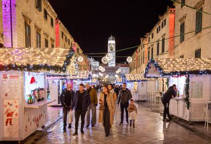 FOTO Prekrasni Dubrovnik još je ljepši u vrijeme uoči Božića