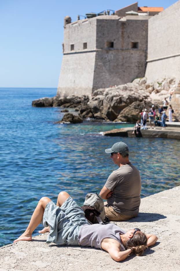 Sunčan i topao dan u Dubrovniku
