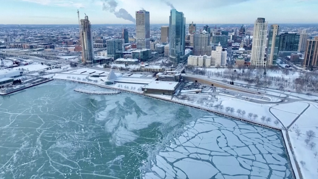Pogledajte snimke iz zraka: Cijeli Milwaukee okovan ledom