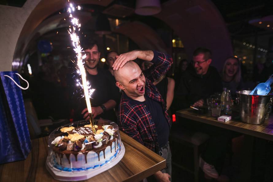 Uz brojne poznate 'face' Ivica Skoko proslavio 38. rođendan