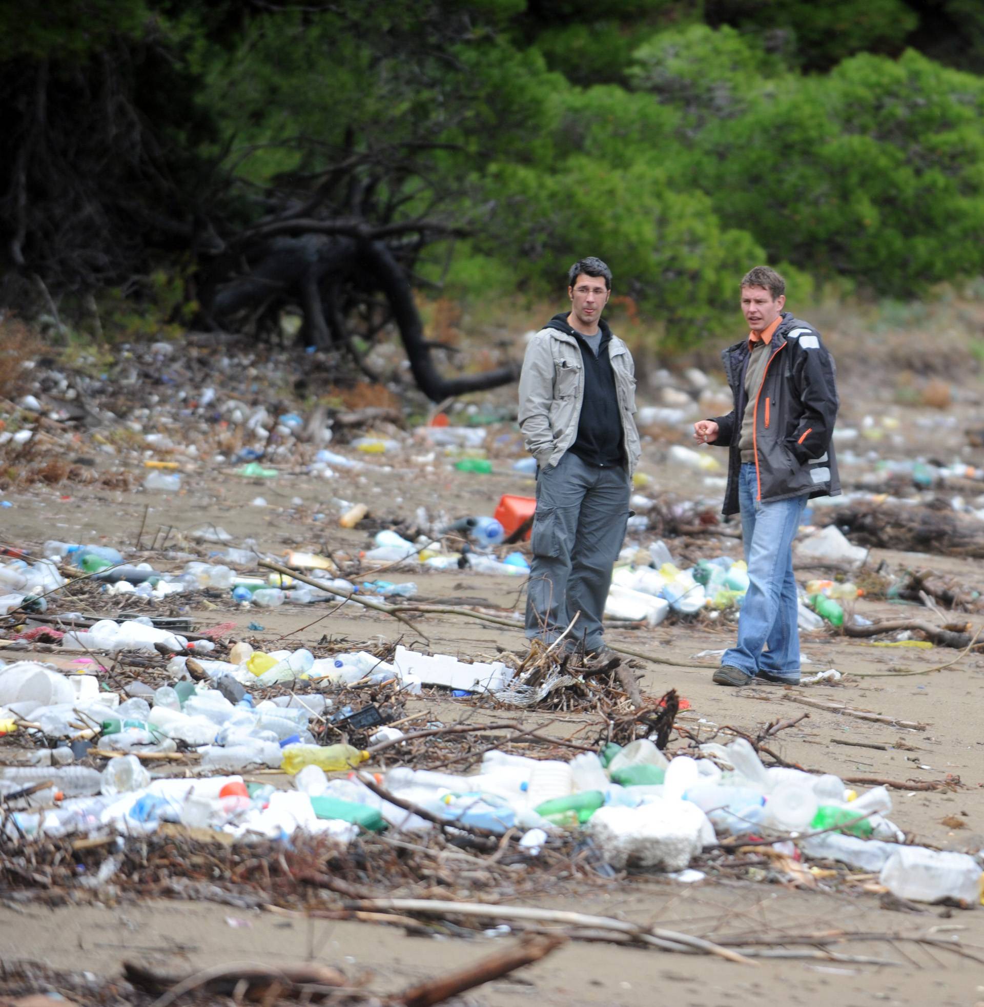 Naše plaže prije i poslije jakog juga: Guše se u smeću i plastici