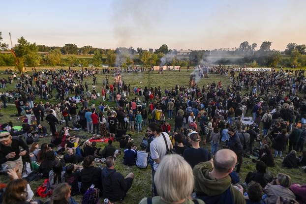 Zagreb: 11.Trnjanski kresovi