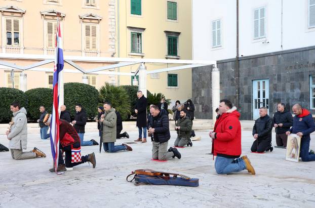 Šibenik: Muška molitva krunice
