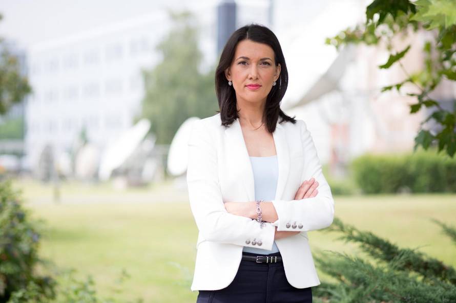 HRT-ova voditeljica o braku s bivšim nogometašem: 'Muž mi uvijek kaže da sam preblaga'