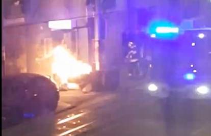 Ovaj put nisu auti: U Zagrebu gorjelo smeće, požar ugašen