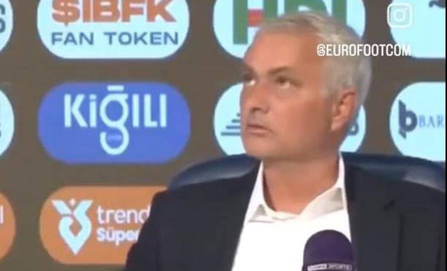 VIDEO Mourinha pitali kako bira prvih 11, on ironično poručio: 'Jednostavno, bacam novčiće'