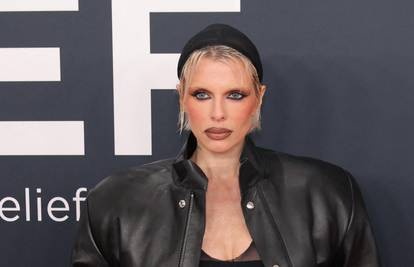 FOTO Nije to samo Bianca: Bivša Kanyeova cura došla golišava, a pažnju 'ukrao' bizaran dodatak