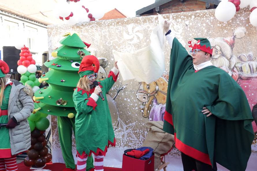 Baruni pomagali samoborskom Djedu Božićnjaku širiti radost