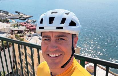 Cannavaro objavio prvi selfie nakon odlaska iz Dinama. Upija sunce i smije se od uha do uha