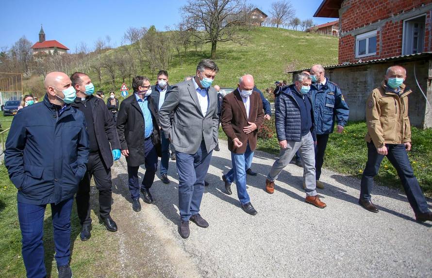 Andrej Plenković obišao Krapinsko Zagorsku županiju koja je bila pogođena potresom