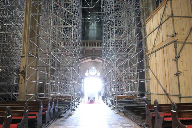 Zagreb: Nadbiskup Bozanic blagoslovio pocetak radova na obnovi kompleksa katedrale 