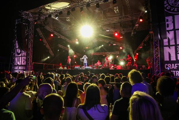 Zagreb: Nastup Jure Stublića u sklopu festivala Brundanje