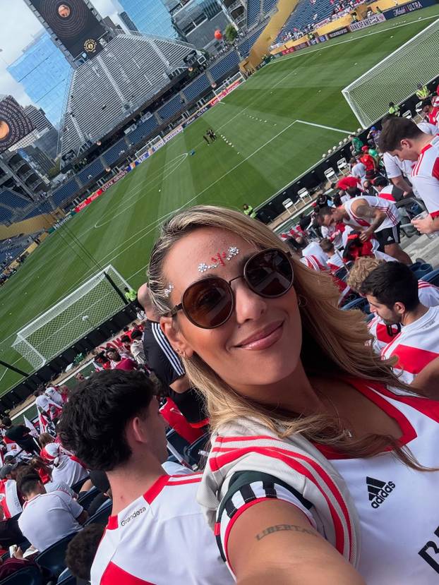 FOTO Bujna Argentinka upala u hotel omiljene ekipe i ostvarila san. Samo, zaboravila je nešto