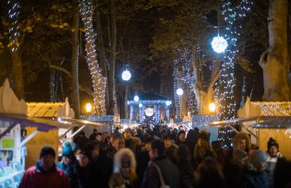 Suveniri, kesteni, vino...: CNN je nahvalio Advent u Zagrebu