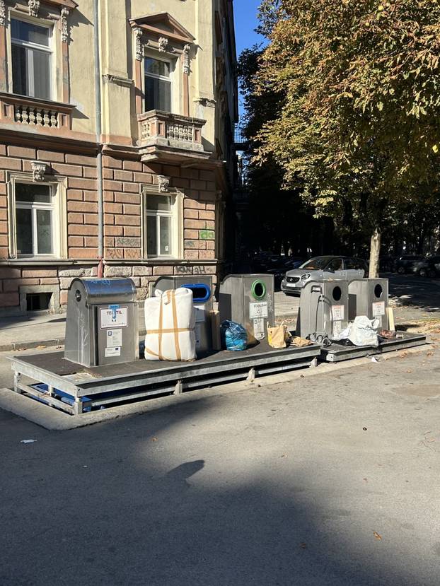 FOTO Podzemni spremnici u Zagrebu postali 'nadzemni': 'Ovo više nema smisla...'