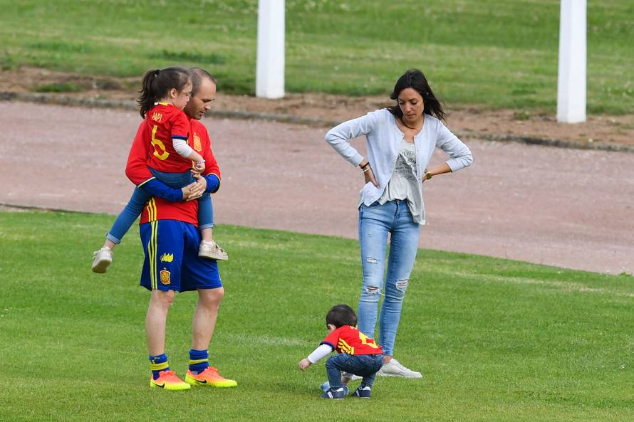 Spain Training Session - UEFA Euro 2016