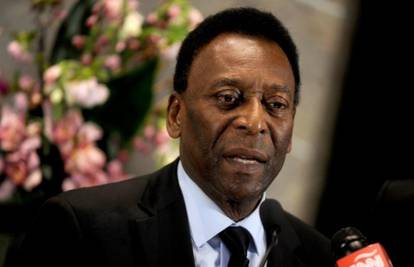 Legenda Pele opet je u bolnici, podvrgnut je operaciji leđa