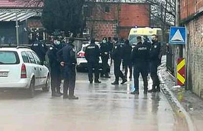 Priveli dvojicu zbog napada na policajce u Kozari Putevima