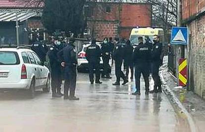 Okružili i pretukli dva policajca, jedan od njih pucao u zrak: Napadači su još uvijek u bijegu!