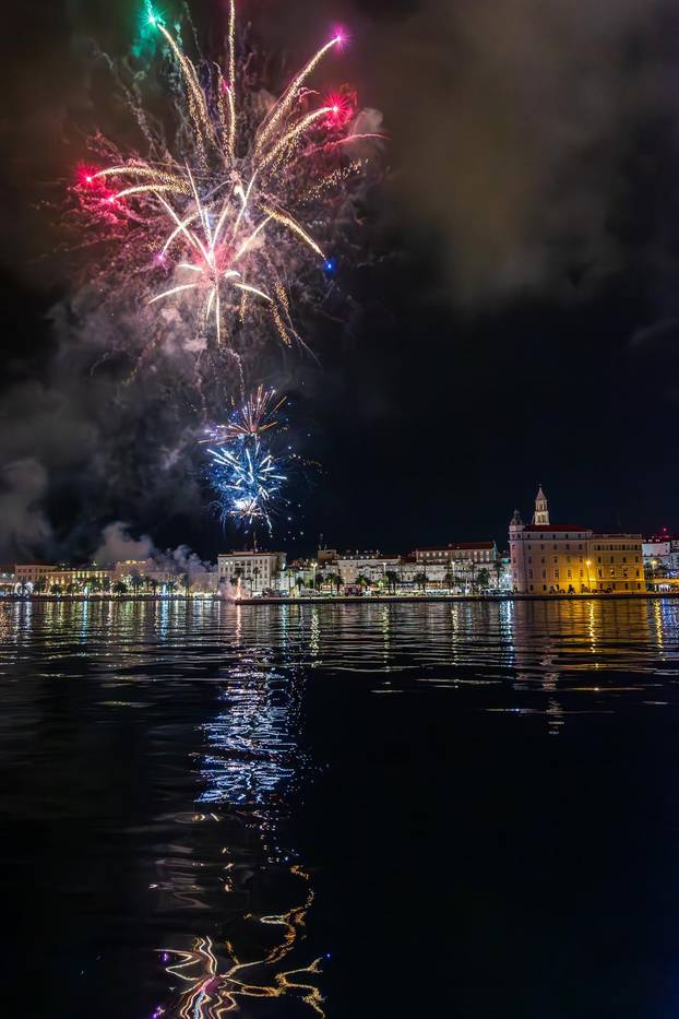 Split: Vatromet povodom proslave Sv Dujma, zaštitnika grada Splita